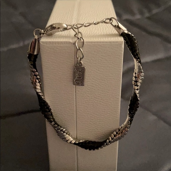 Fifth Avenue Nice Curves black silver bracelet - Picture 2 of 2